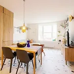 Pass The Keys Designer Apartment In The Heart Of Euston